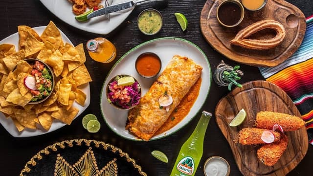 3 Mariachis restaurant image